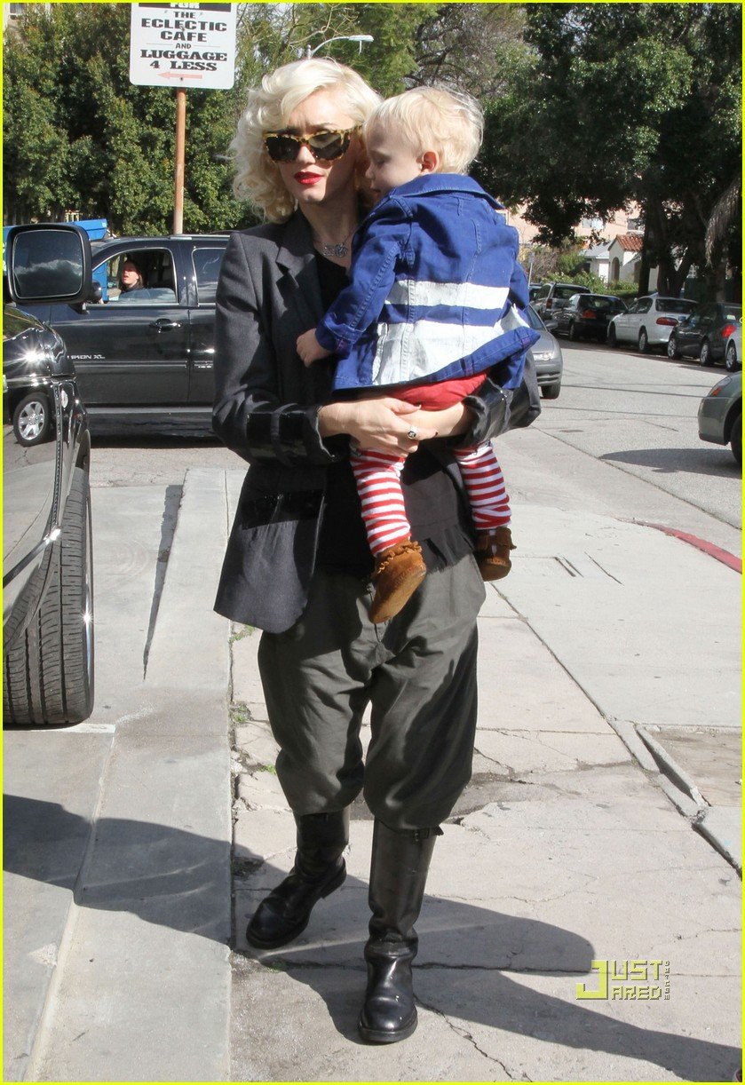 Cruz Beckham: Transformers Birthday Bash!: Photo 2429117 | Brooklyn