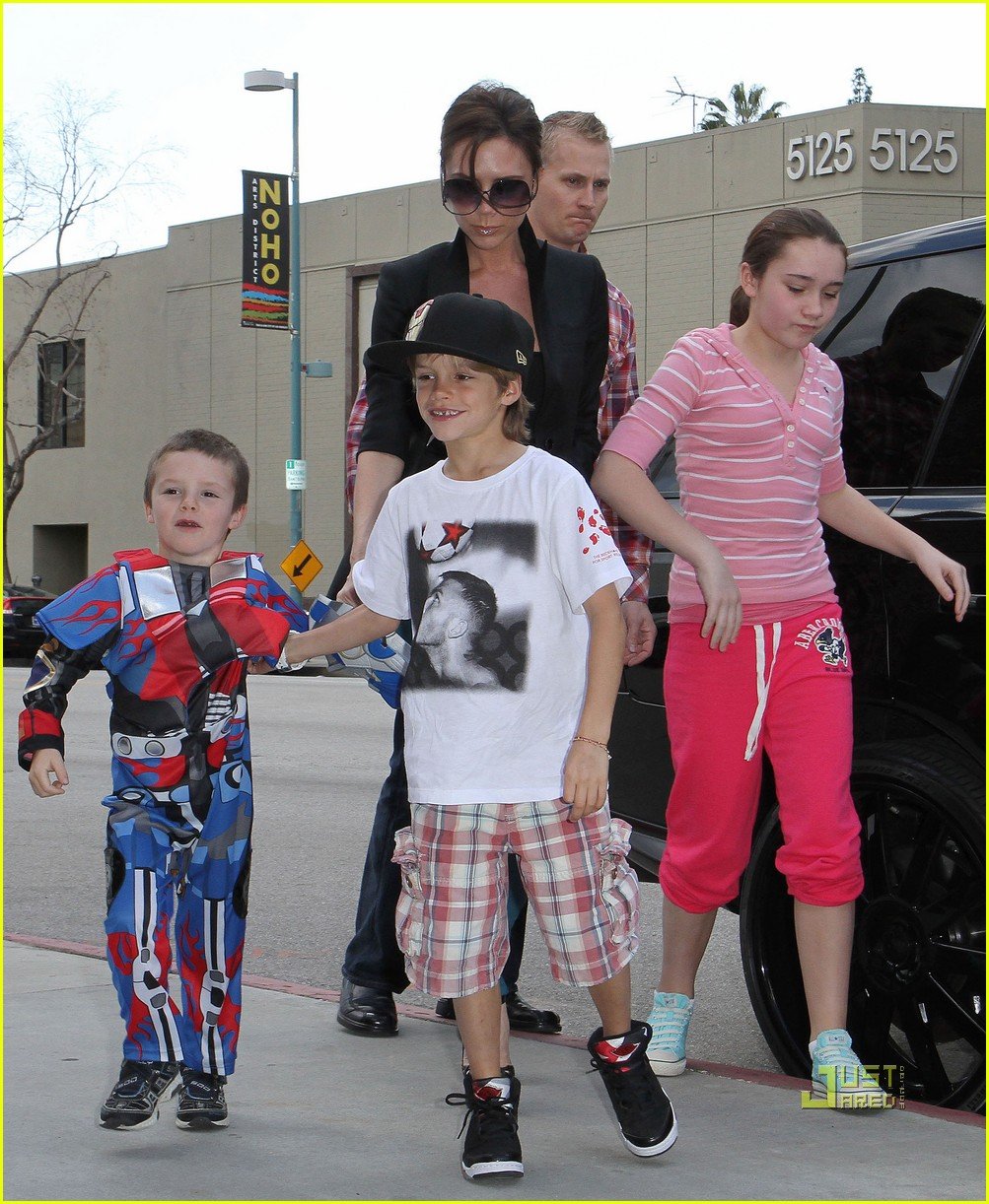 Cruz Beckham: Transformers Birthday Bash!: Photo 2429123 | Brooklyn