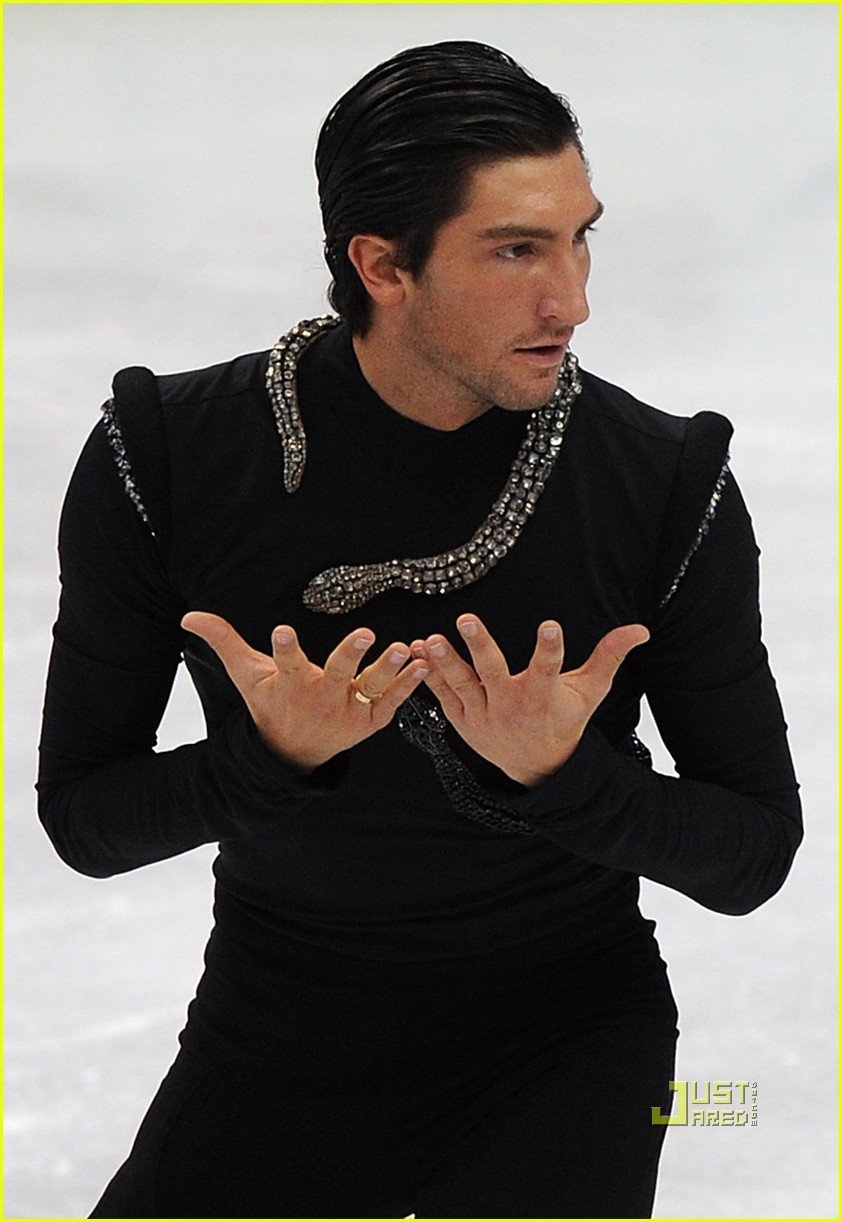 Evan Lysacek Wins Figure Skating Gold&mldr; In Vera Wang: Photo 2429005