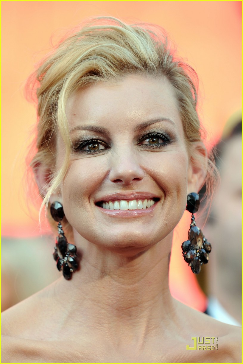 Sexy pictures of faith hill