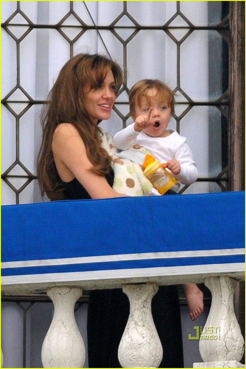 Angelina Jolie Knox Balcony Bonding Time! Photo 2437328 Angelina