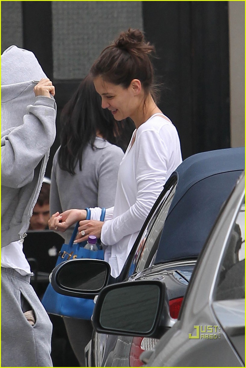 Katie Holmes Let's Bust a Move! Photo 2444772 Katie Holmes Photos