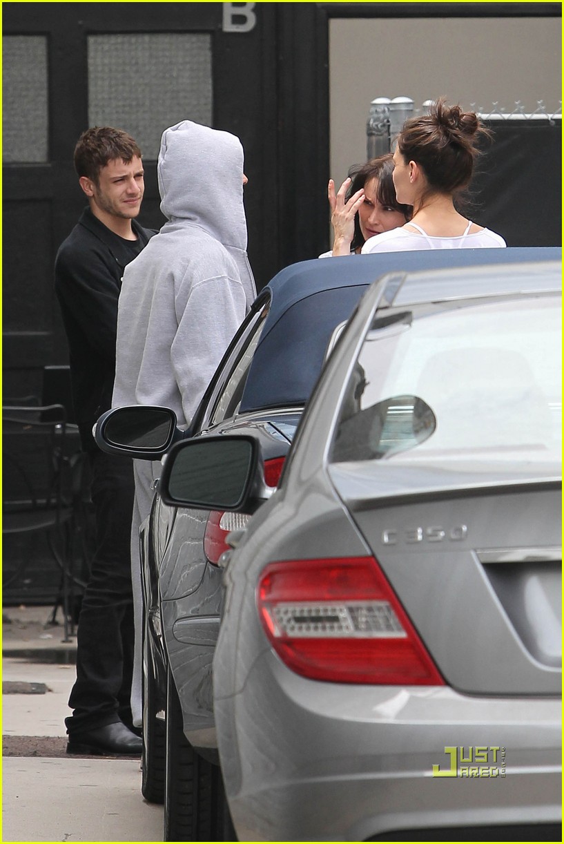 Katie Holmes Let's Bust a Move! Photo 2444779 Katie Holmes Photos