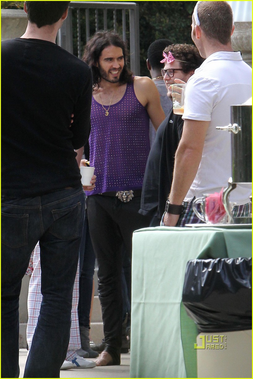 Katy Perry & Russell Brand Throw A Hoppin' Easter Party Photo 2440150