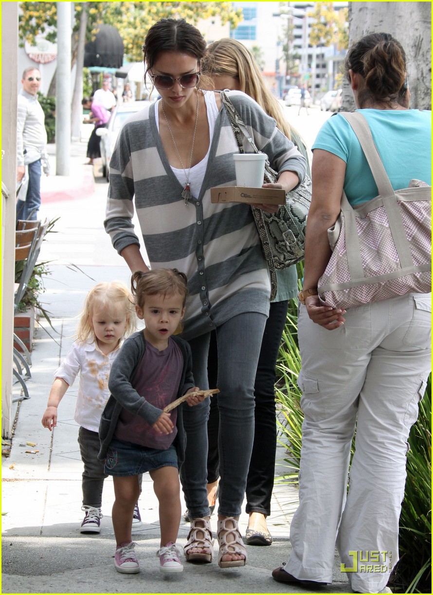 Jessica Alba & Honor Warren Playdate Pair Photo 2449492 Celebrity
