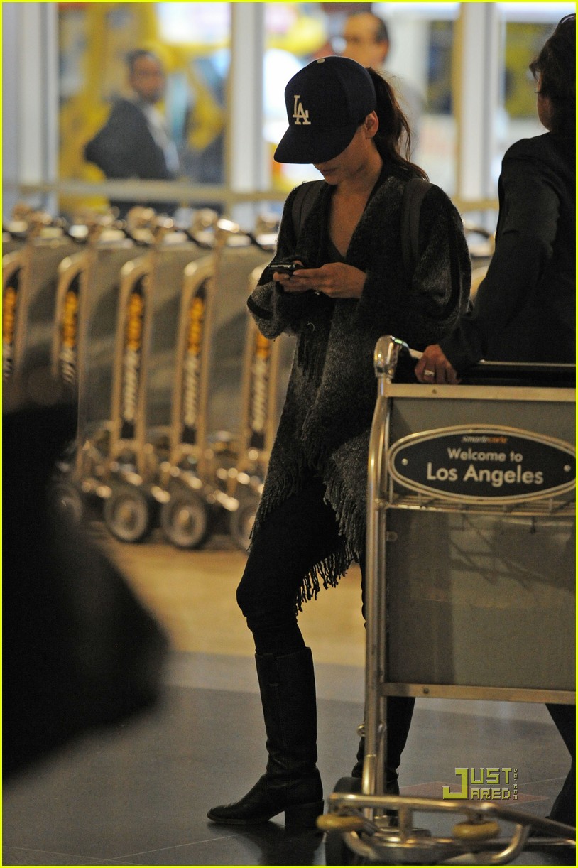 Rachel Bilson Lands in L.A.: Photo 2448232 | Rachel Bilson Photos