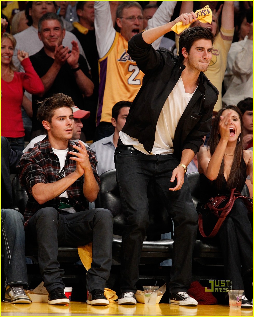 Zac Efron & Vampire Diaries Let's Go Lakers! Photo 2454417 Ian
