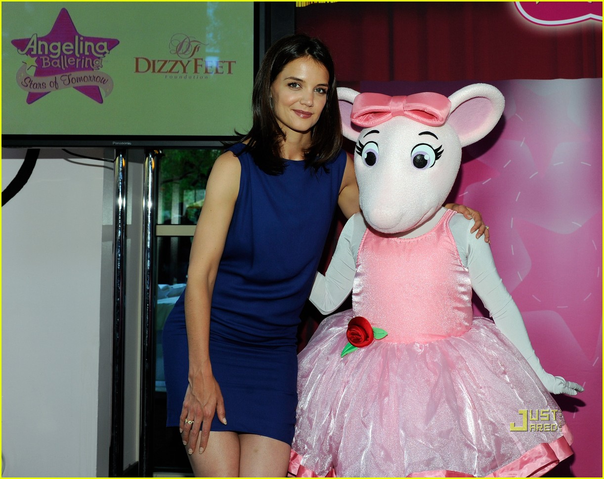 Katie Holmes & Angelina Ballerina: Dizzy Feet Partners!: Photo 2457114
