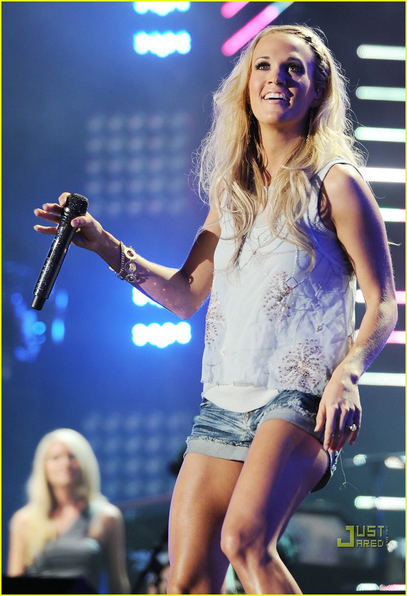 Photo carrie underwood cowboy boots beautiful 24 Photo 2458174
