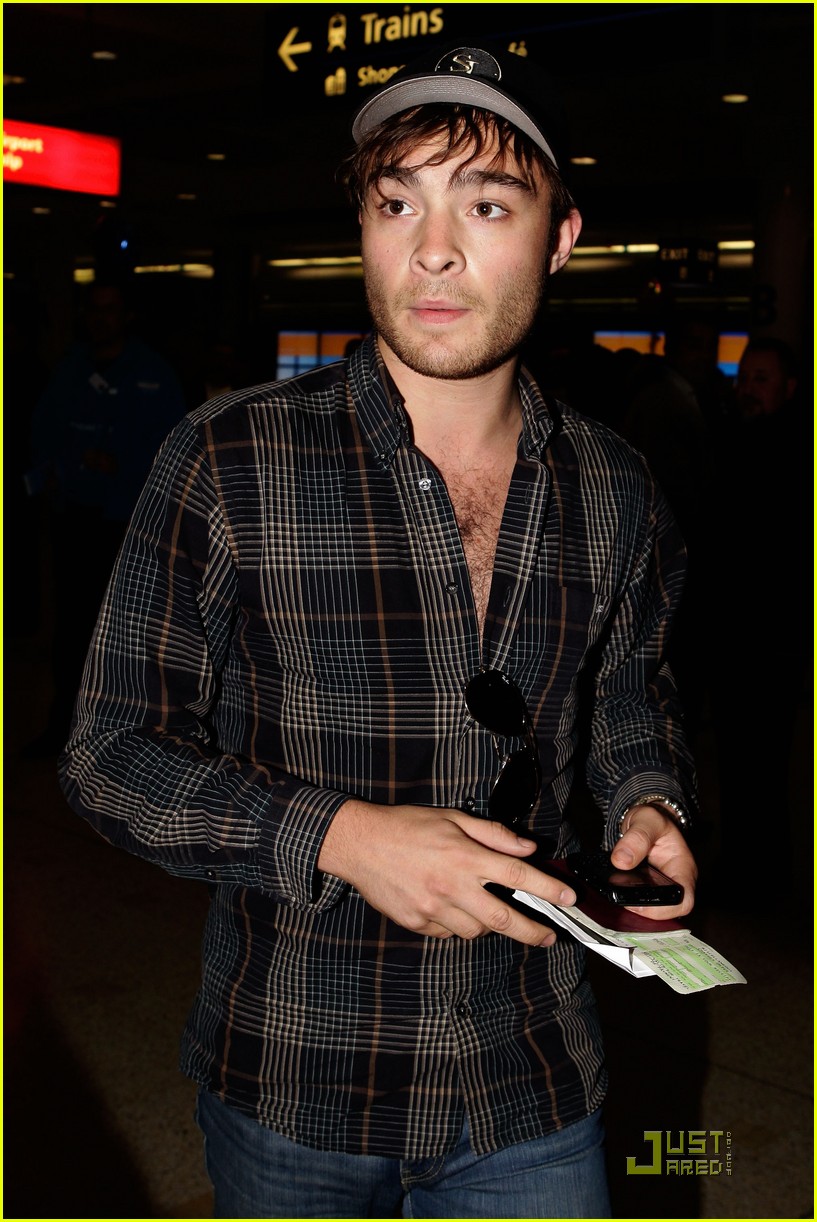 Ed Westwick Greets Fans Down Under: Photo 2462857 | Ed Westwick Photos
