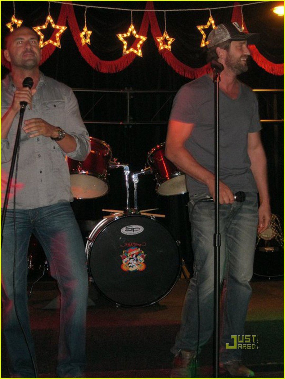 Gerard Butler Karaoke with Demi Moore! Photo 2468816 Demi Moore