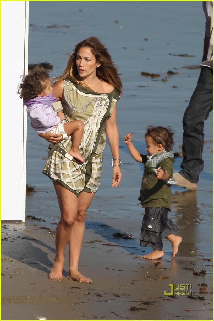 Jennifer Lopez Photo Shoot Family Fun Photo 2466207 Emme Muniz