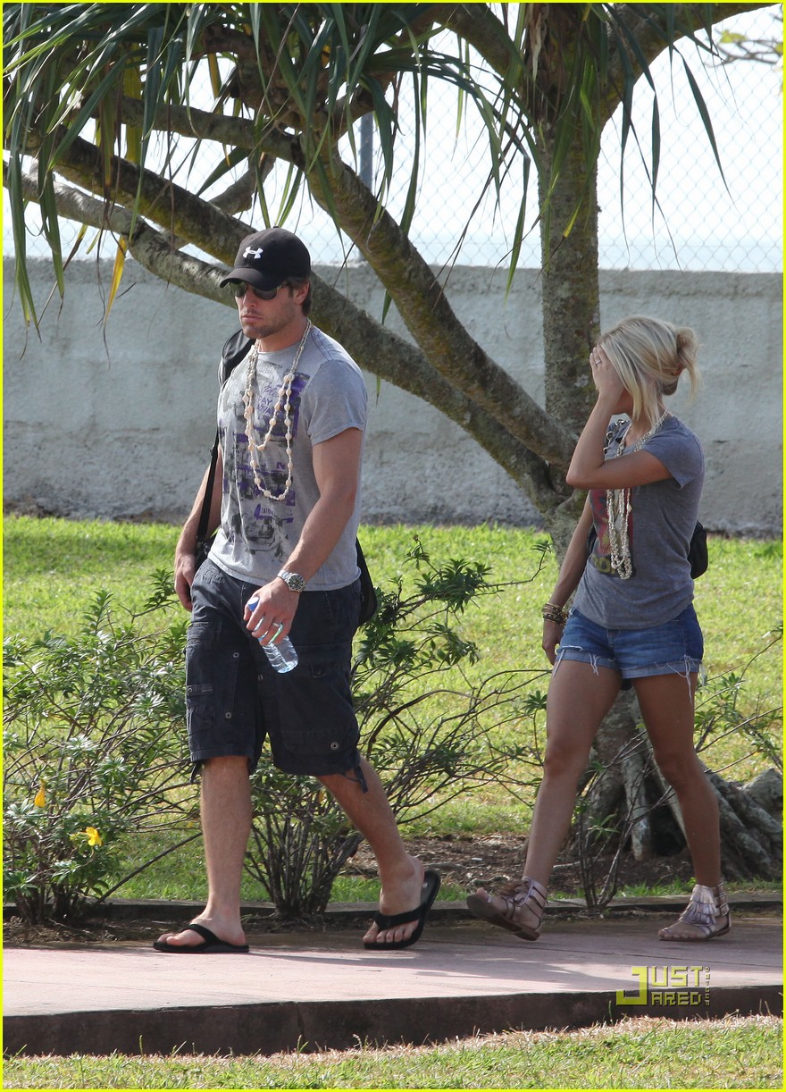 Mike Fisher And Carrie Underwood Honeymoon