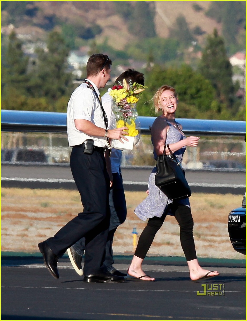 Hilary Duff & Mike Comrie: Honeymoon in Cabo!: Photo 2474081 | Hilary