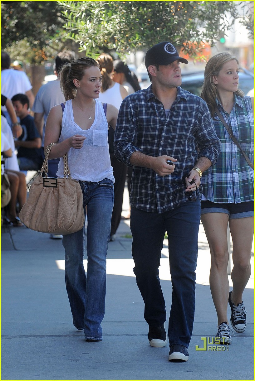 Hilary Duff: Joan's on Third with Mike Comrie!: Photo 2474735 | Hilary