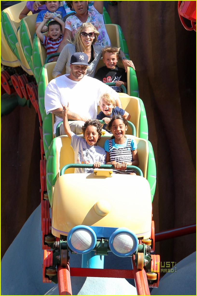 Sean Preston & Jayden James Family Day at Disneyland! Photo 2472479(02)