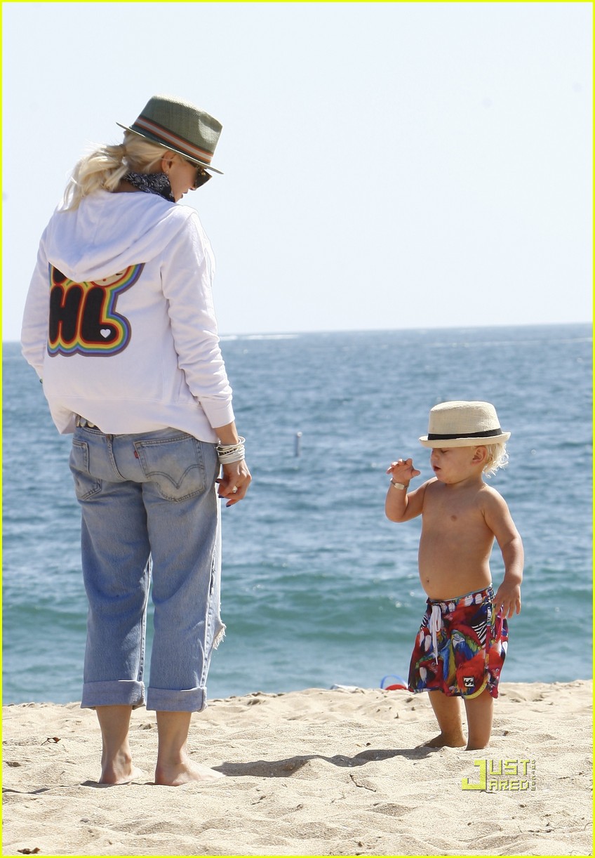 Gwen Stefani Beach with the Boys! Photo 2476577 Celebrity Babies