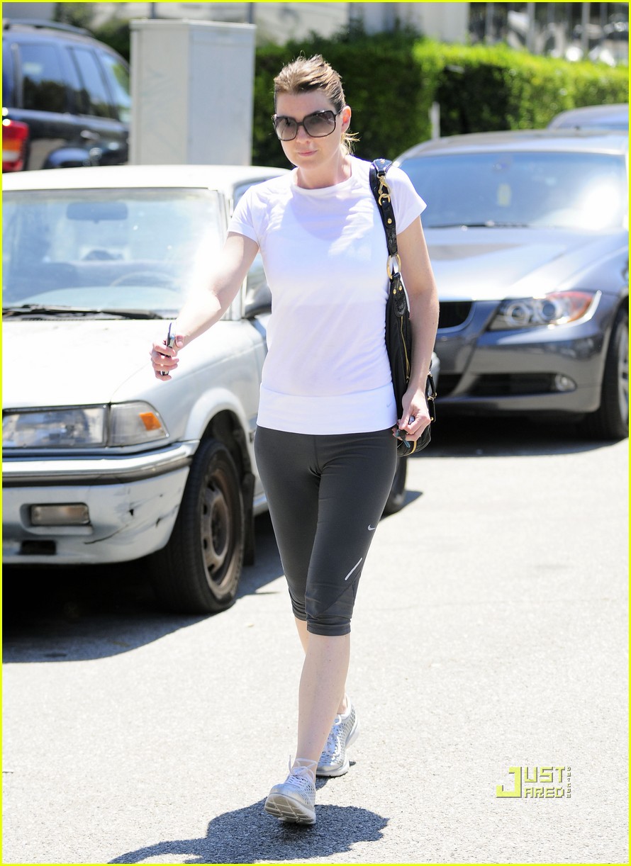 Ellen Pompeo Works It Out Photo 2473971 Ellen Pompeo Pictures Just