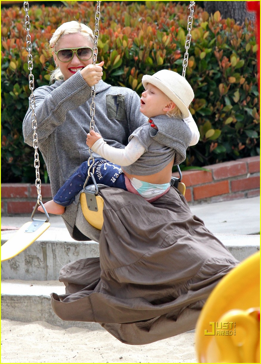 Gwen Stefani Swinging with Zuma! Photo 2471383 Gavin Rossdale, Gwen