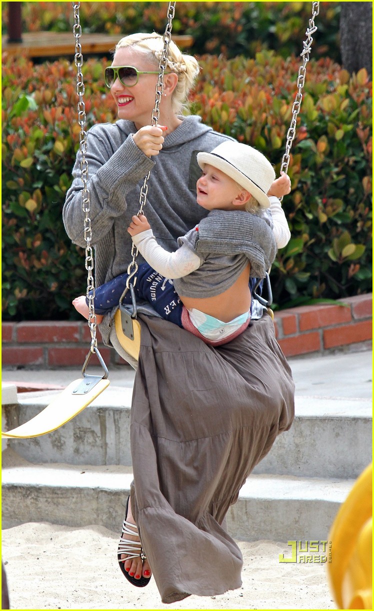 Gwen Stefani Swinging with Zuma! Photo 2471386 Gavin Rossdale, Gwen