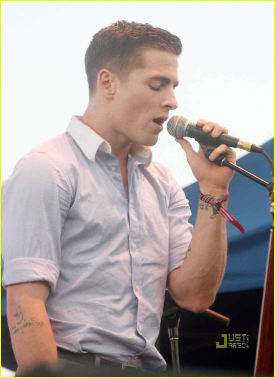 Ryan Gosling Rachel Bilson Support! Photo 2477764 Dead Man's Bones