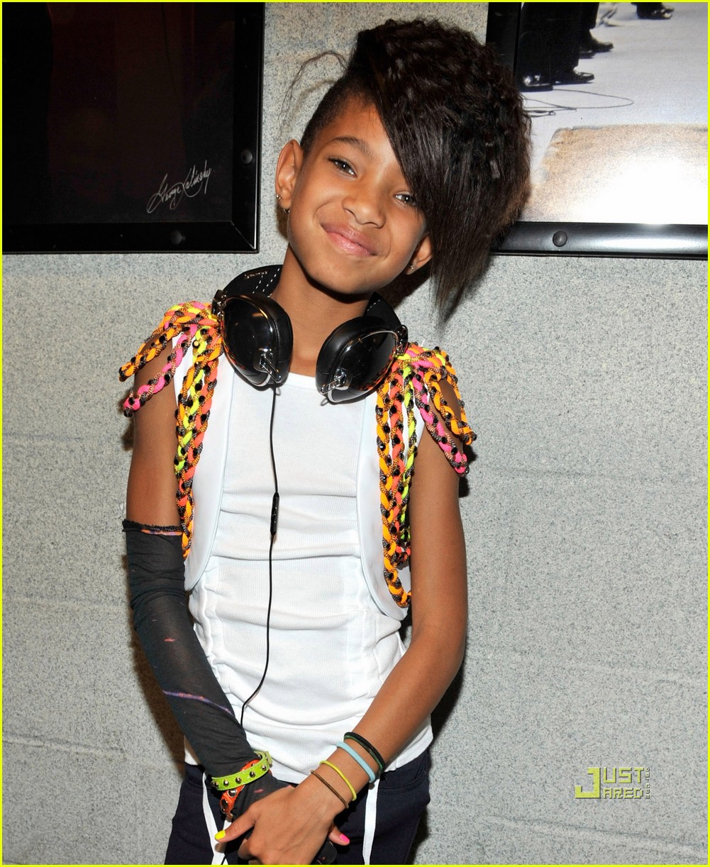 Willow Smith - 'Whip My Hair' Song Leak: Photo 2478251 | Celebrity Babies,  Jada Pinkett Smith, Will Smith, Willow Smith Pictures | Just Jared