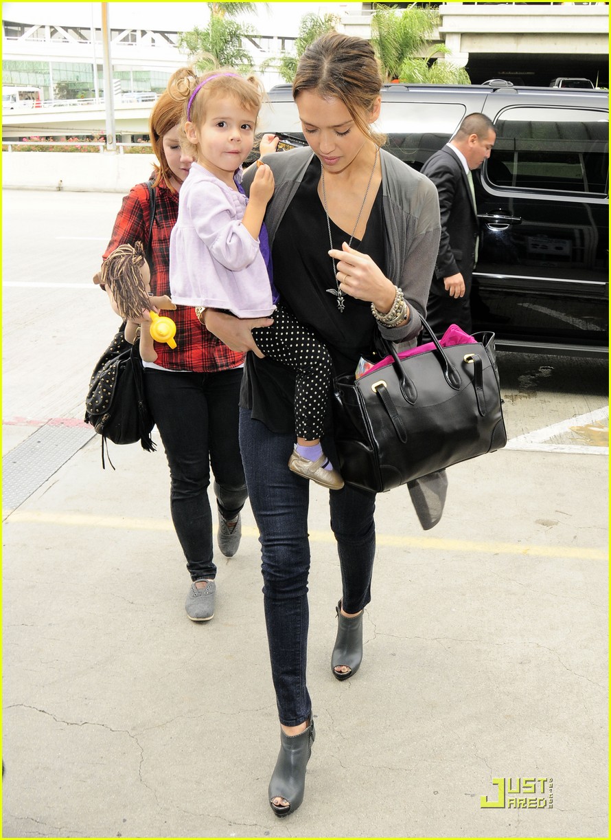 Jessica Alba & Honor Warren Fly Away Photo 2487319 00 Photos Just