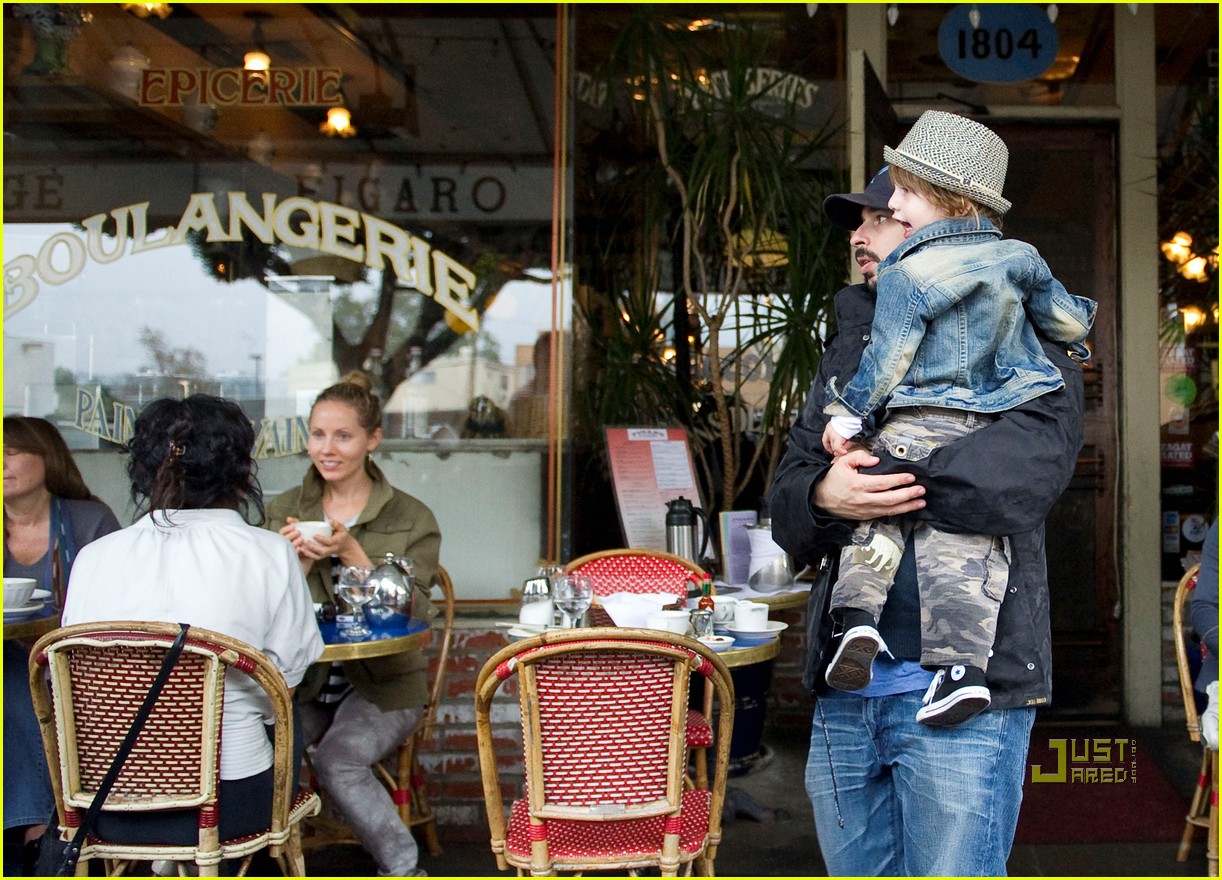 Jordan Bratman & Max Let's Do Brunch Photo 2487976 Celebrity Babies(00)