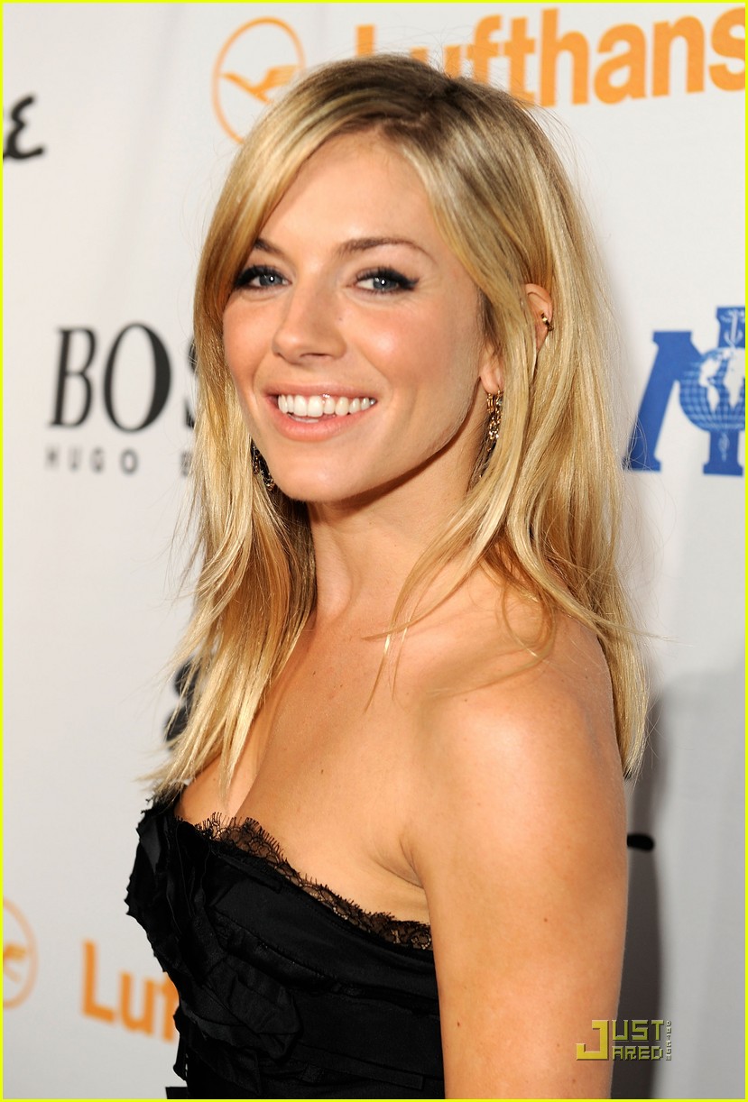 Sienna Miller Esquire House LA Host! Photo 2487724 Marlon Wayans