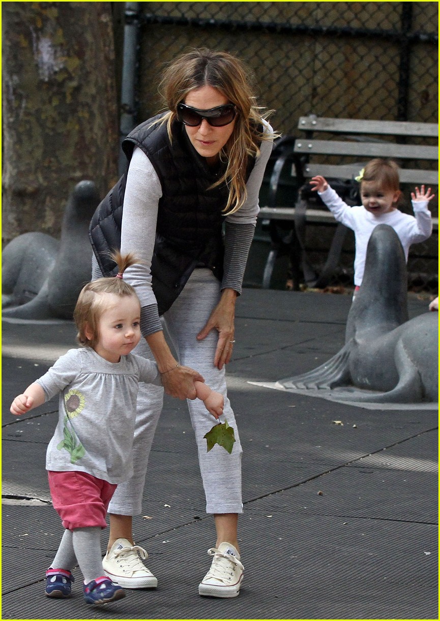 Sarah Jessica Parker Playground Playdate With Twins Photo 2489743