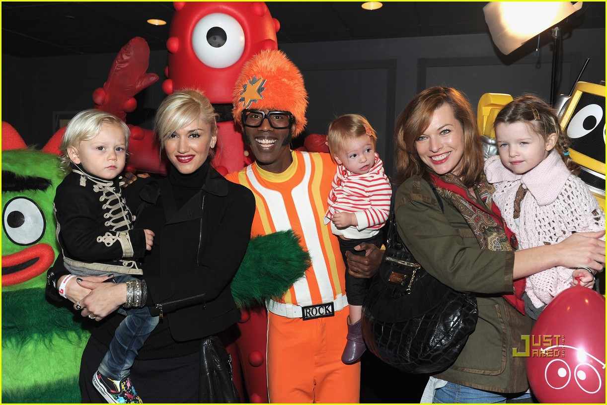 Gwen Stefani Yo Gabba Gabba! with Kingston & Zuma! Photo 2499008 Celebrity Babies, DJ Lance