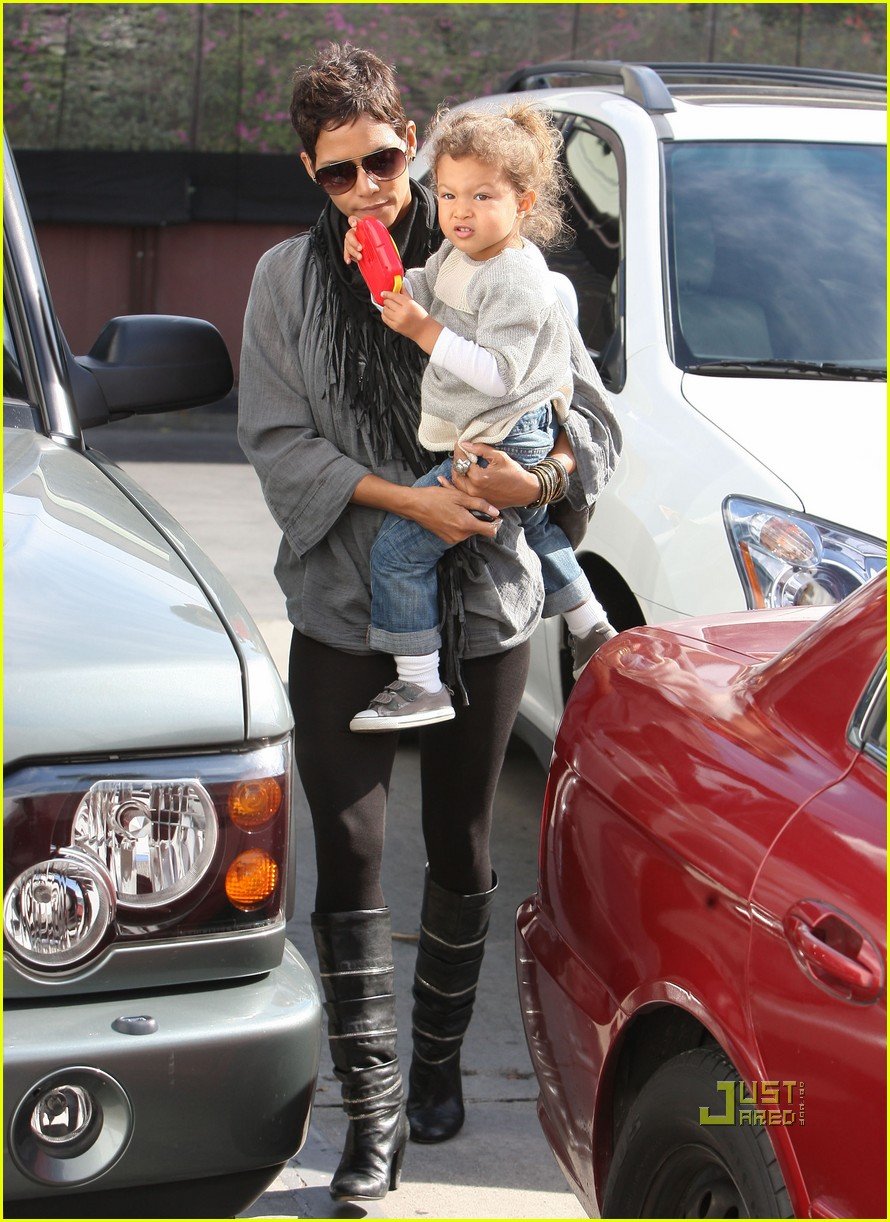 Halle Berry & Nahla AllSaints Shopping Spree! Photo 2494472
