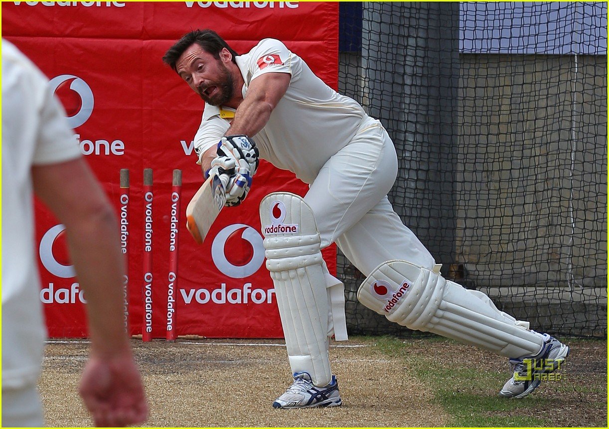 Hugh Jackman Plays Cricket, Gets Hit In Groin VIDEO Photo 2506351