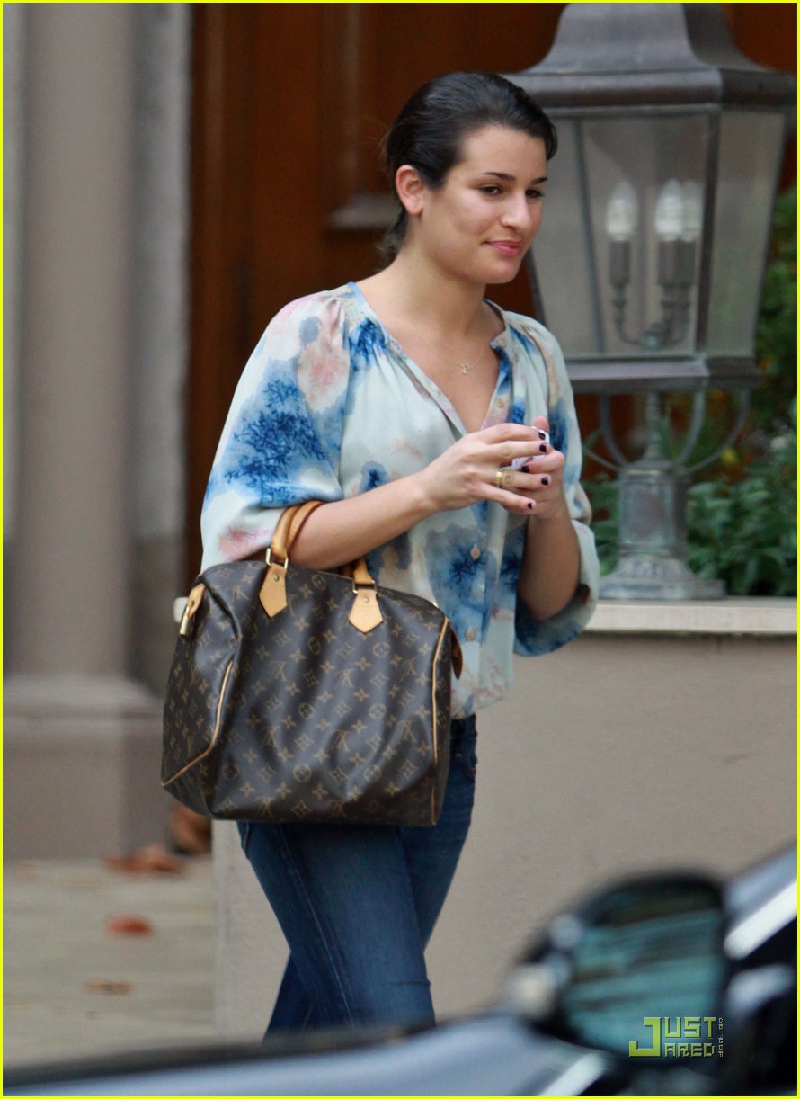 Lea Michele: Lip Gloss Gal: Photo 2503107 | Glee, Lea Michele Pictures ...