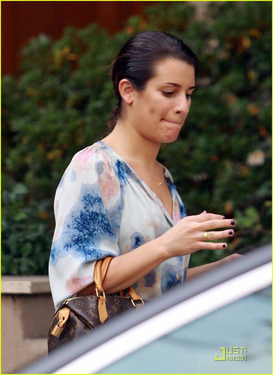 Lea Michele: Lip Gloss Gal: Photo 2503108 | Lea Michele Photos | Just ...