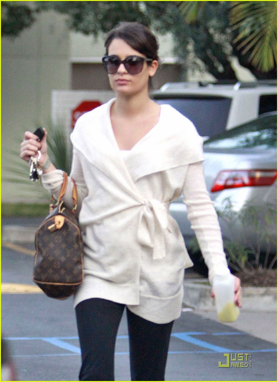 Lea Michele: Lip Gloss Gal: Photo 2503113 | Lea Michele Photos | Just ...