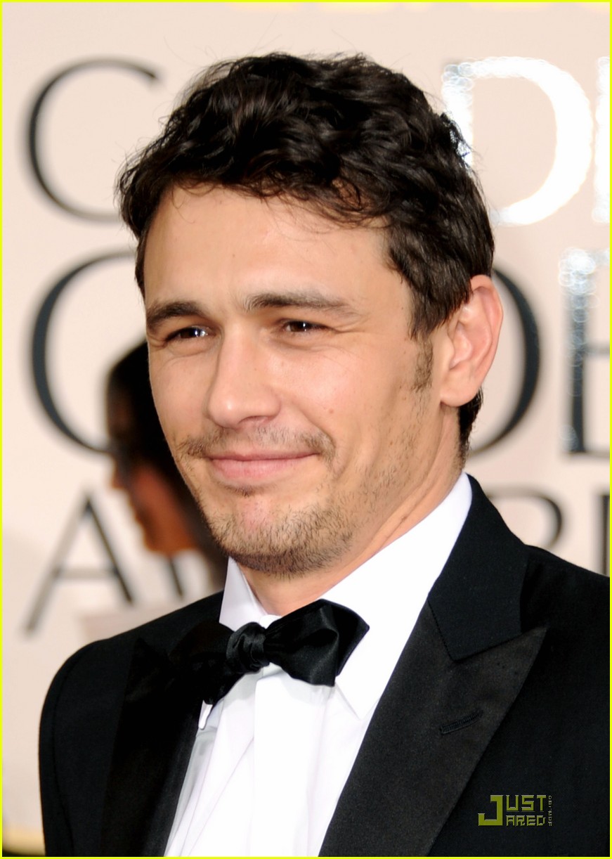 James Franco Golden Globes 2011 Red Carpet Photo 2512059 2011