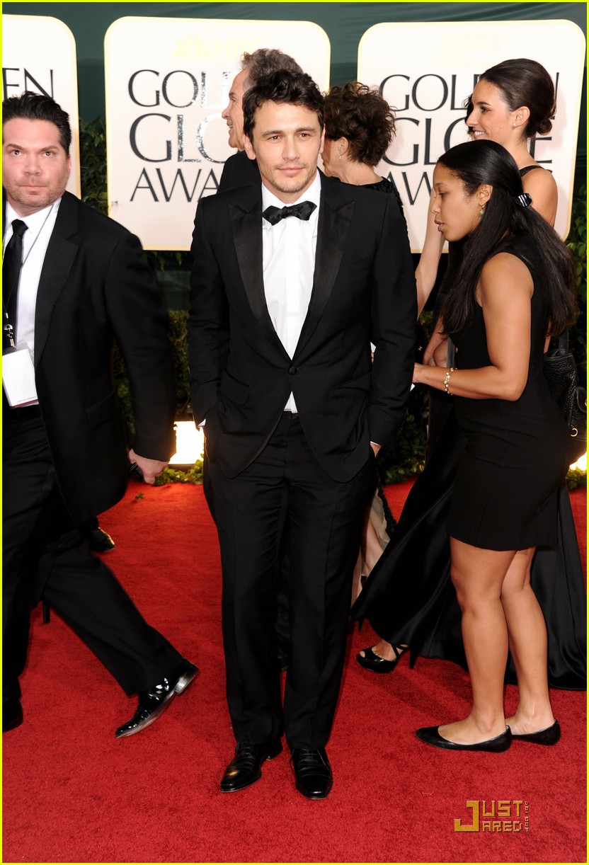 James Franco Golden Globes 2011 Red Carpet Photo 2512063 2011