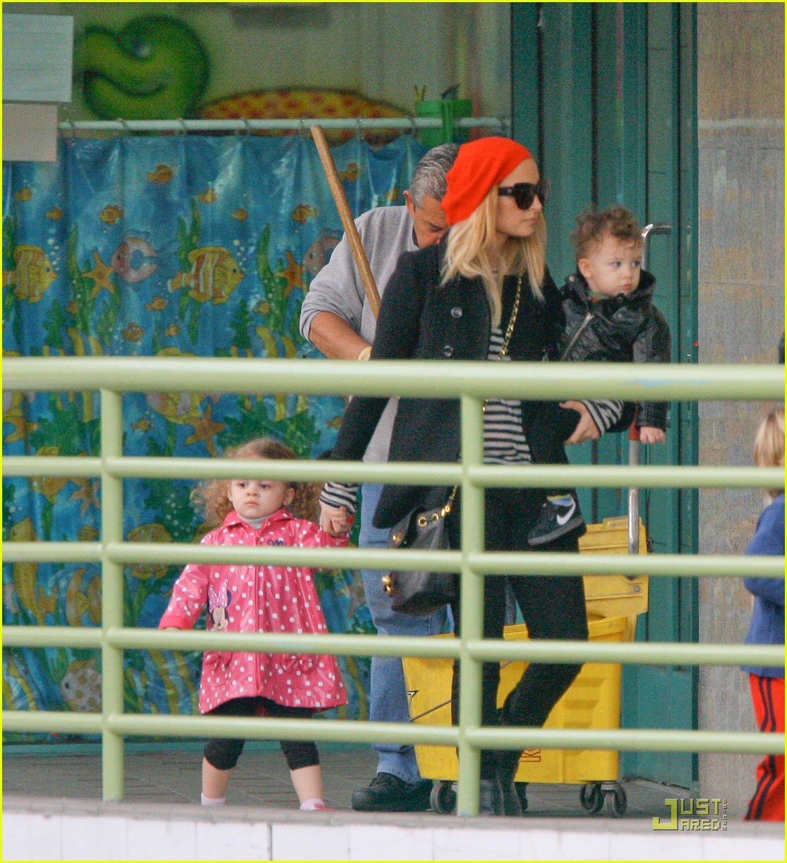 Nicole Richie Sparrow & Harlow's Playdate Pickup Photo 2508047