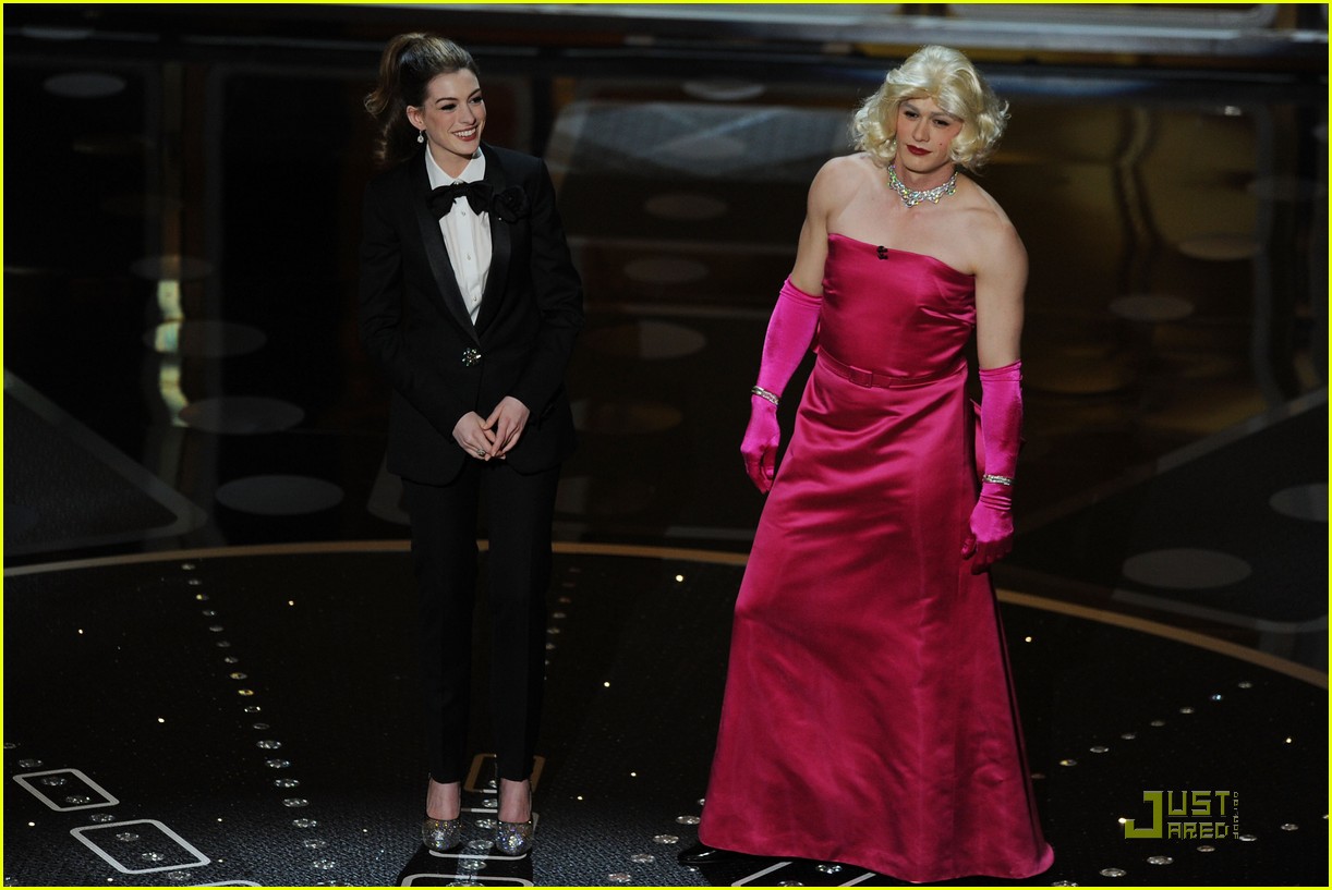 James Franco & Anne Hathaway Oscar Crossdressers! Photo 2523786