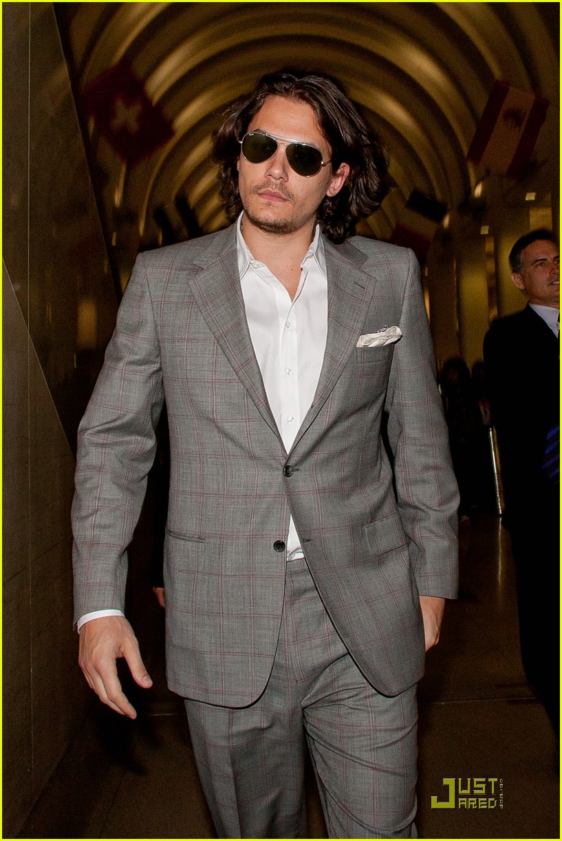 John Mayer's Stylish Suit: Photo 2531733 | John Mayer Photos | Just ...