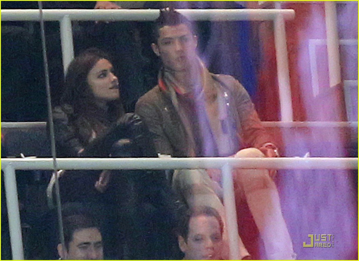 Cristiano Ronaldo & Irina Shayk: Saturday Soccer Game: Photo 2527350 ...