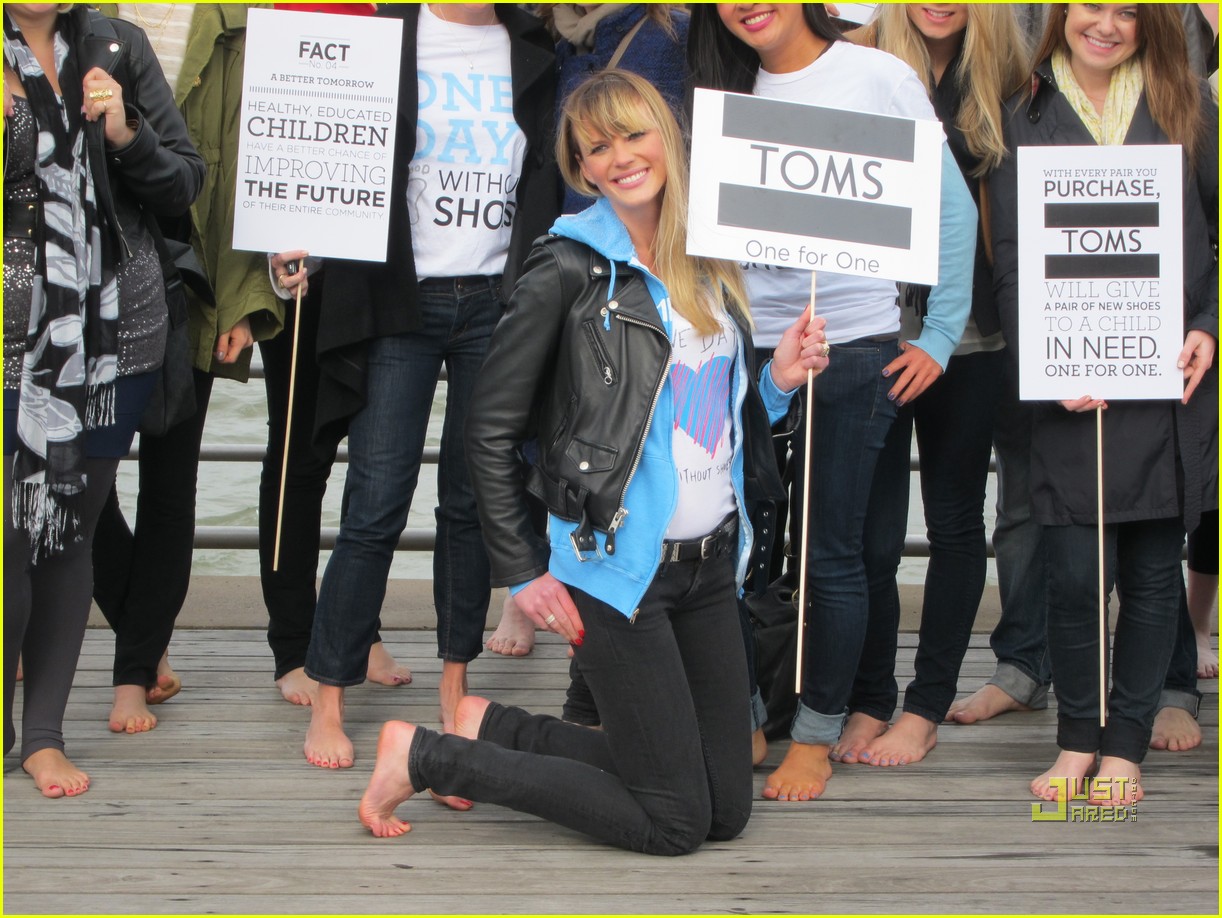 Toms-shoes - OnCampus Advertising