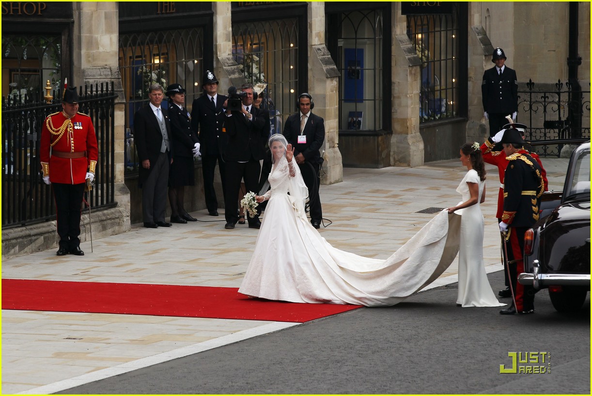 Kate Middleton & Prince William Arrive At Royal Wedding Photo 4238252