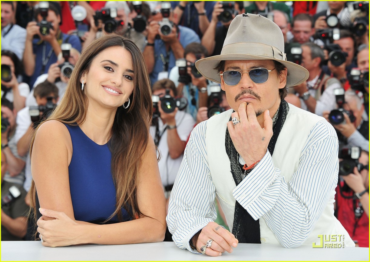 Johnny Depp & Penelope Cruz: 'Pirates' in Cannes!: Photo 2543898 | 2011