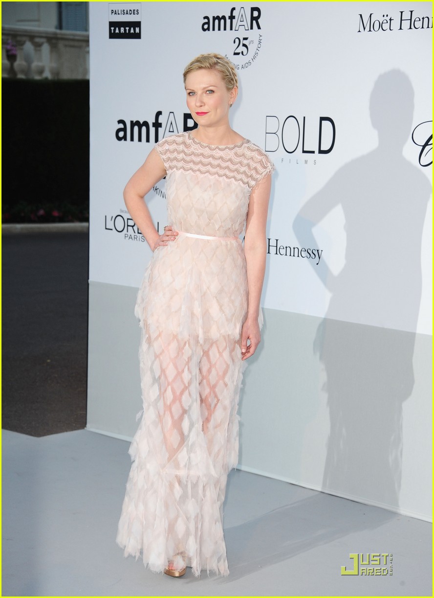 Kirsten Dunst & Elisabetta Canalis: amfAR Gala Girls: Photo 2545396