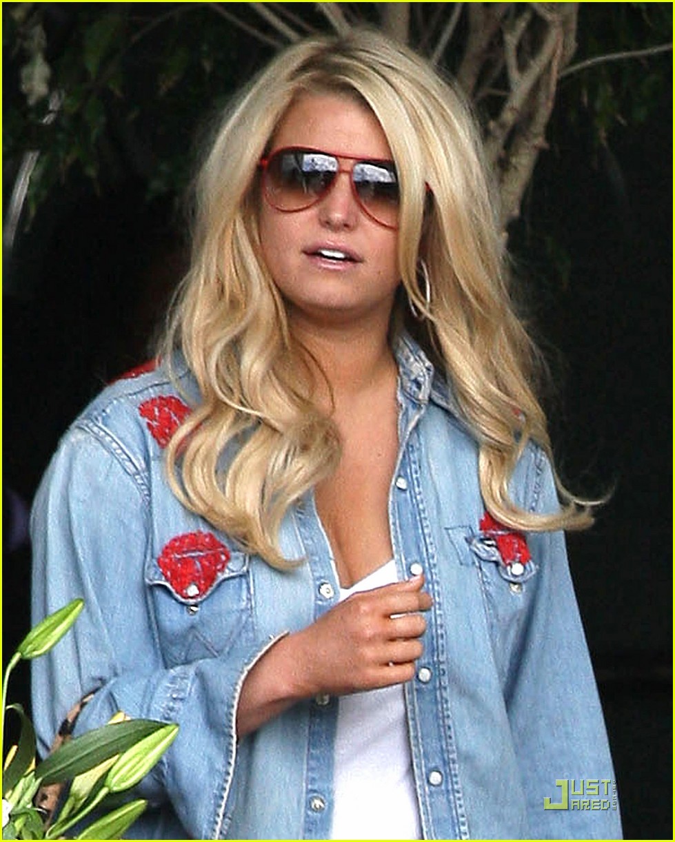Jessica Simpson Mother's Day at the Viceroy! Photo 2542246 Eric