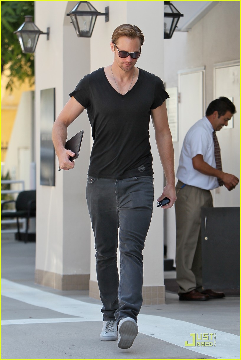 Alexander Skarsgard Loved Living in Leeds Photo 2547007 Alexander