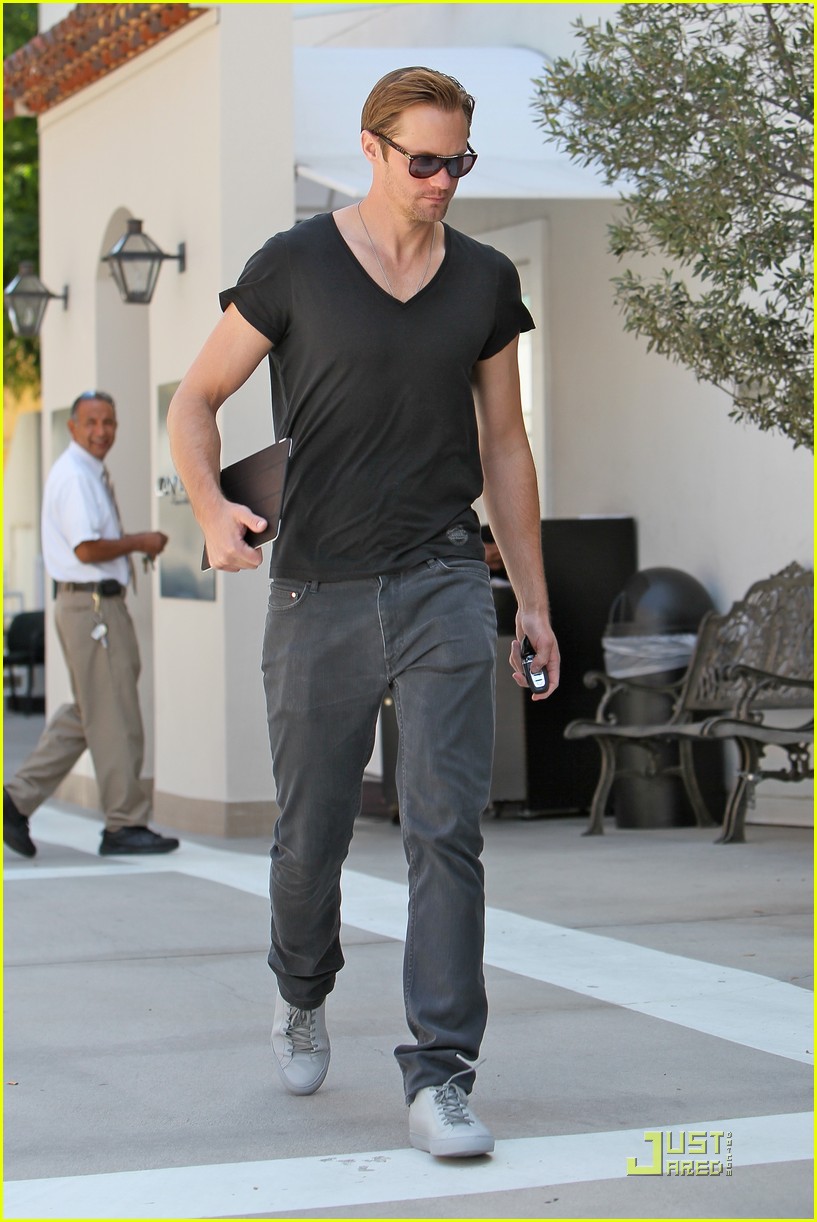 Alexander Skarsgard Loved Living in Leeds Photo 2547008 Alexander