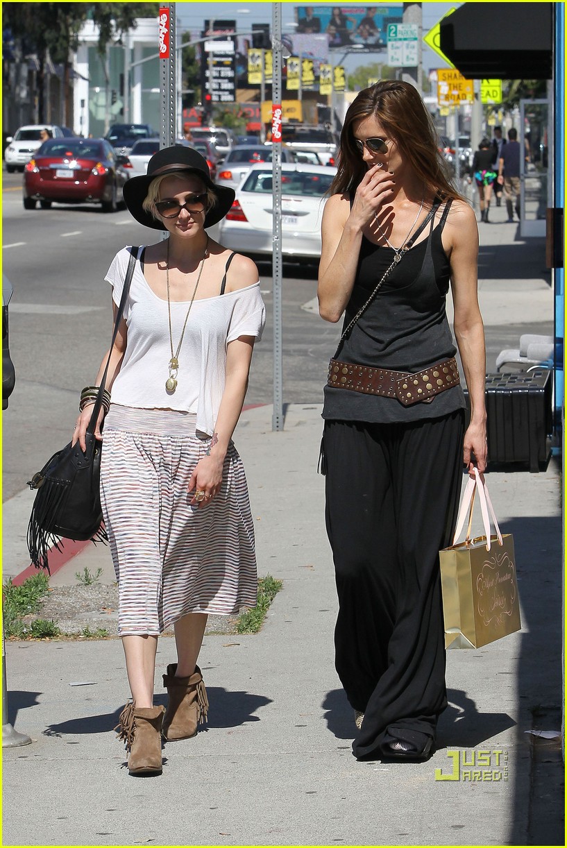 Ashlee Simpson Shops 'Til She Drops: Photo 2556091 | Ashlee Simpson